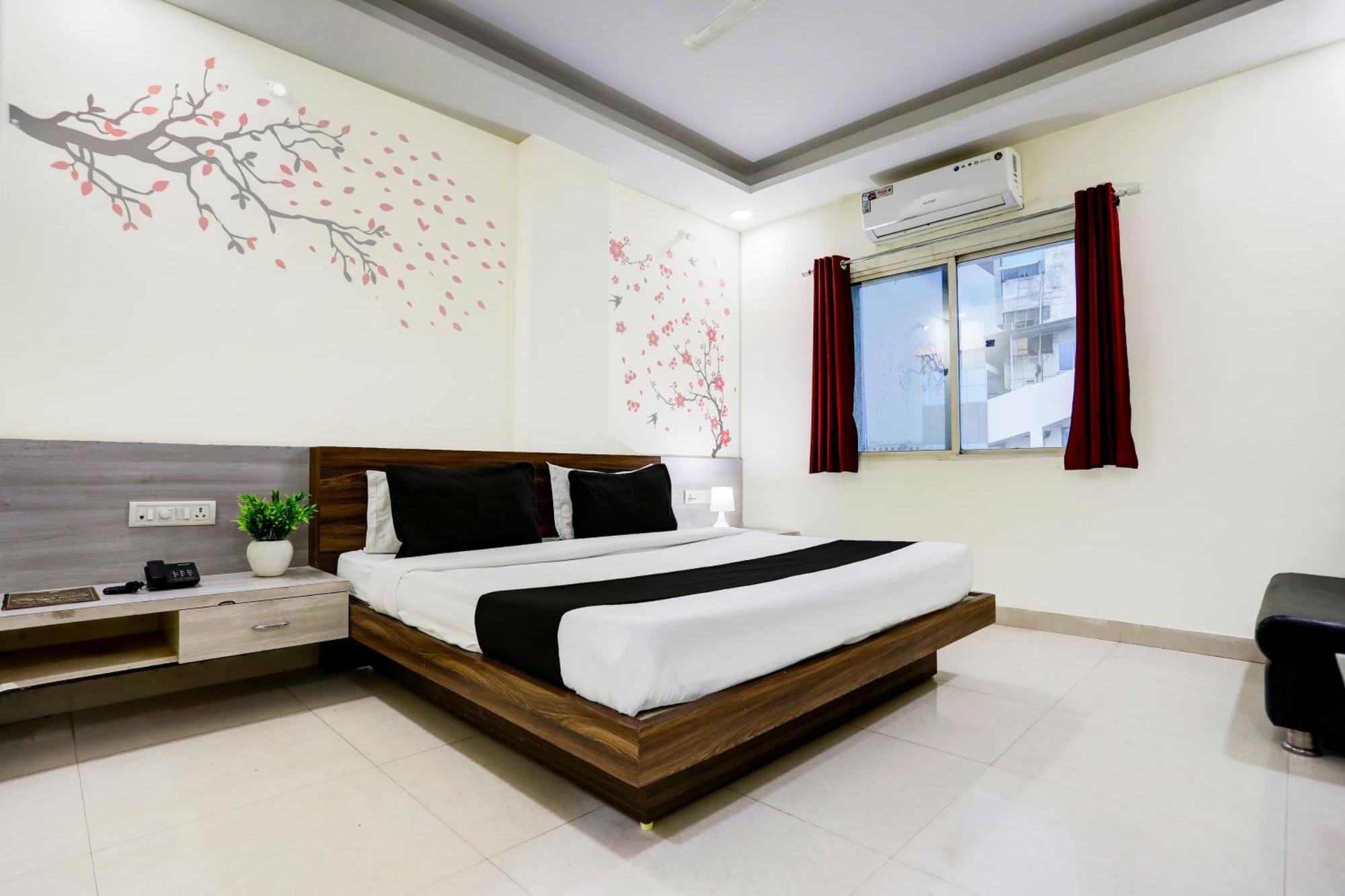 Super Townhouse Hoshangabad Road Near Aashima Mall Samarda Kaliasot Exterior photo