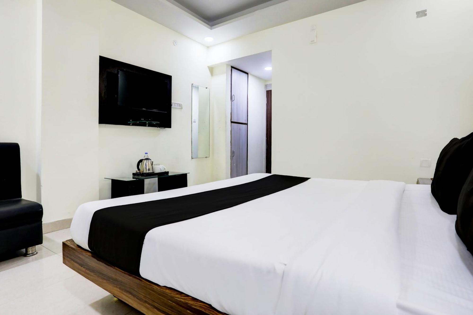 Super Townhouse Hoshangabad Road Near Aashima Mall Samarda Kaliasot Exterior photo
